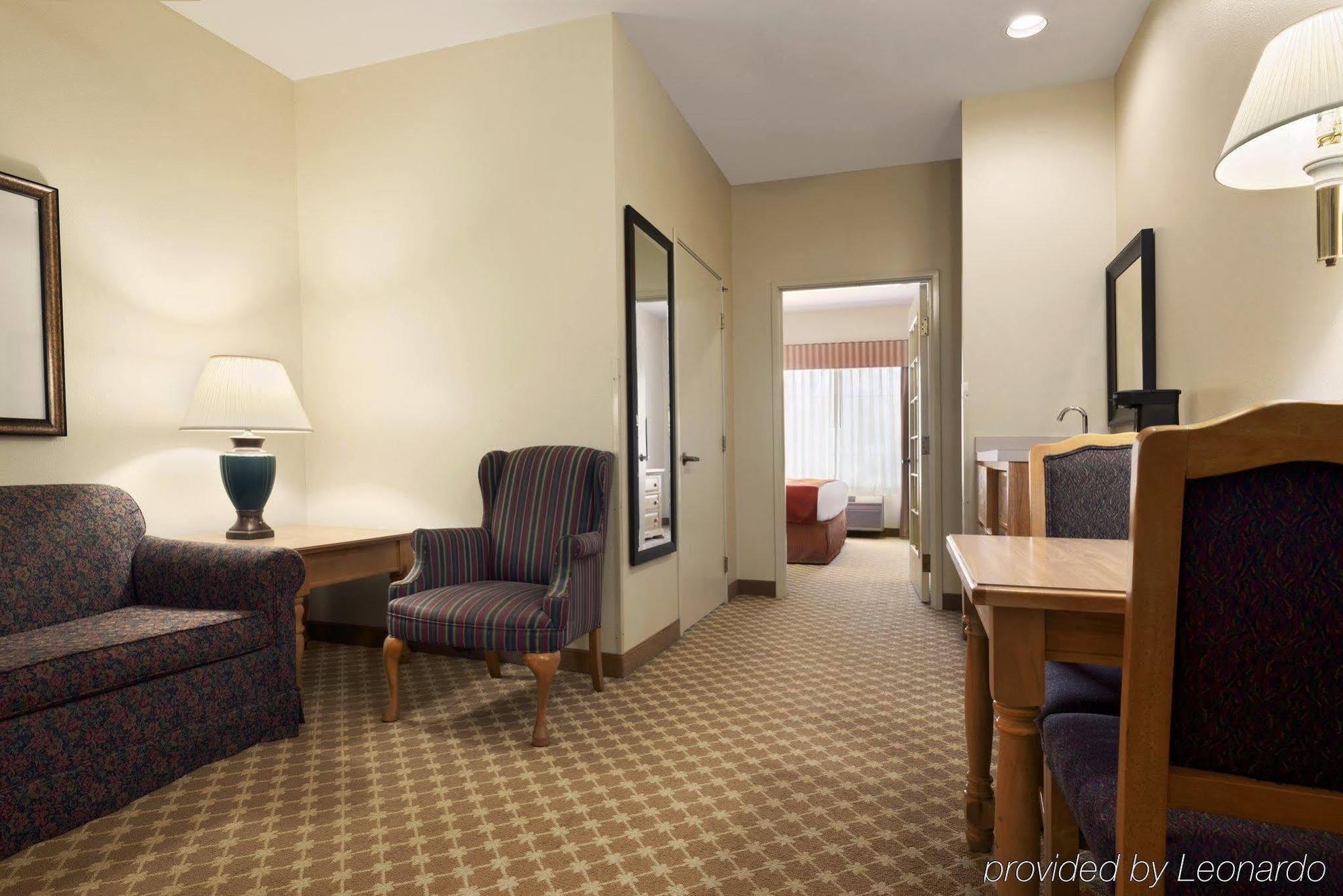 Country Inn & Suites By Radisson, Clinton, Ia Экстерьер фото